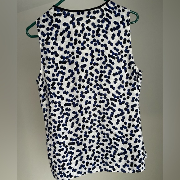 Polka dot key hole blouse - Picture 3 of 5